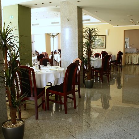 Hotel Elegance Beograd Bagian luar foto