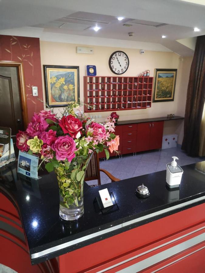 Hotel Elegance Beograd Bagian luar foto