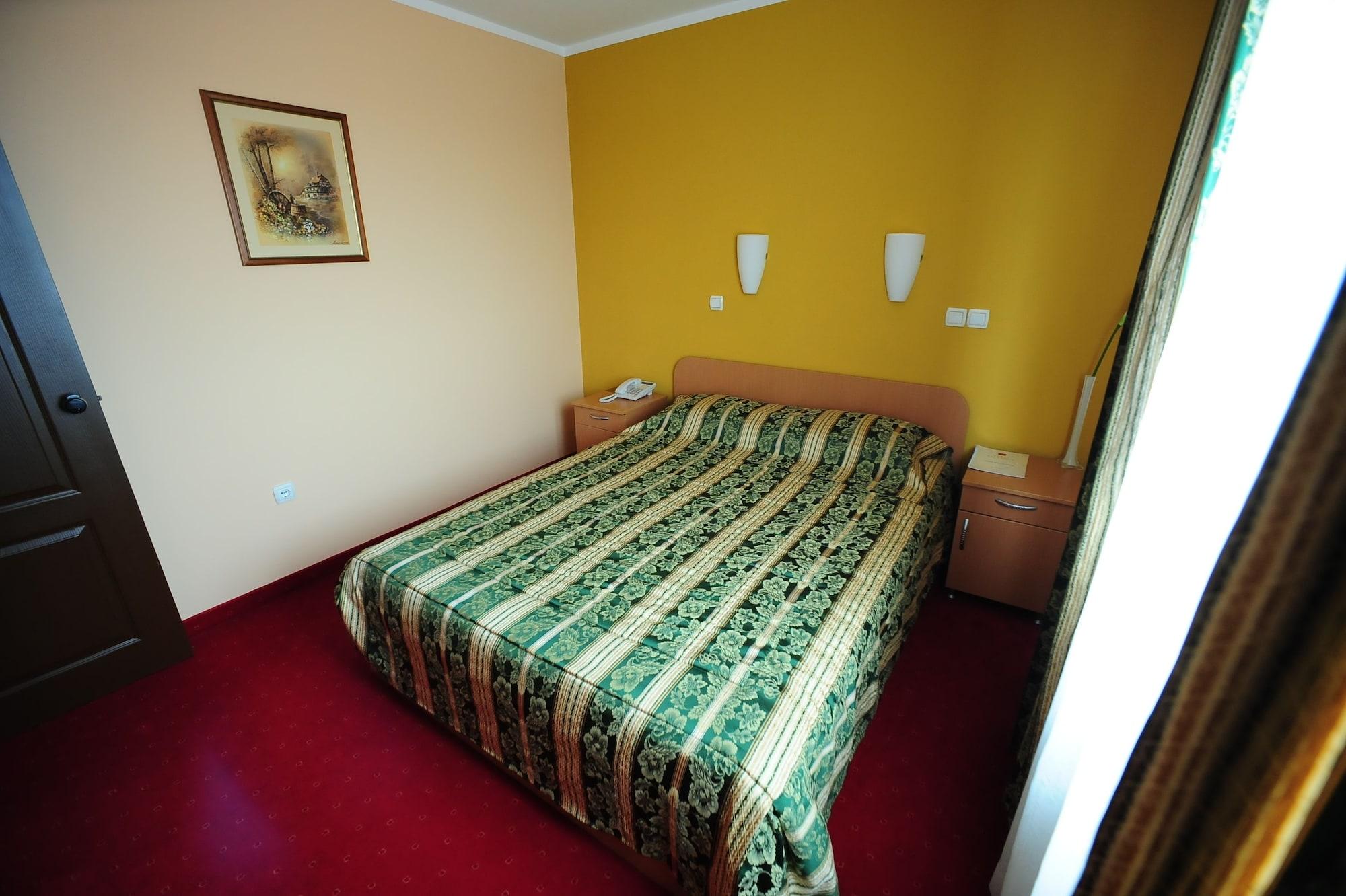 Hotel Elegance Beograd Bagian luar foto