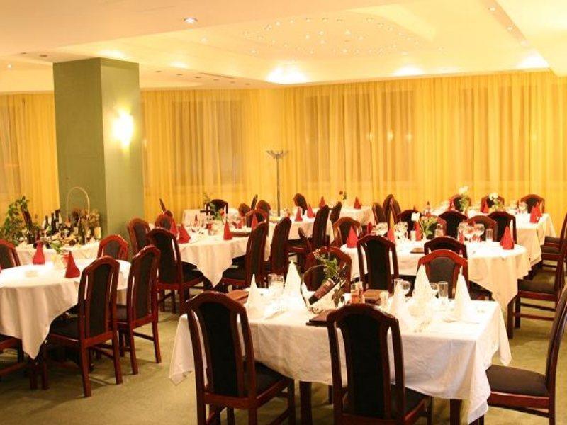Hotel Elegance Beograd Bagian luar foto
