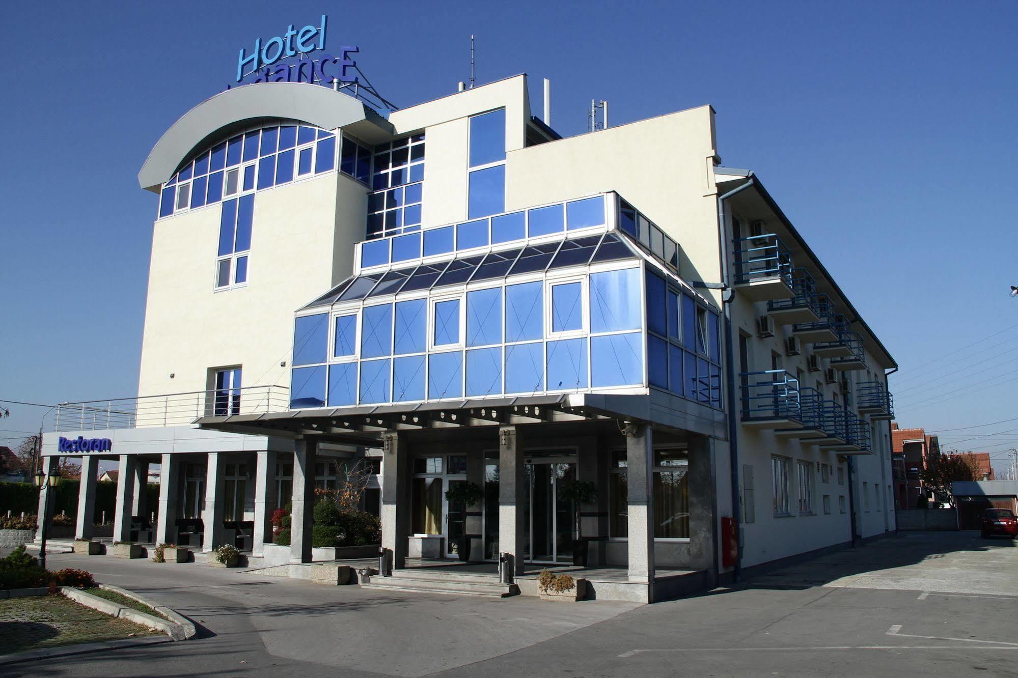 Hotel Elegance Beograd Bagian luar foto
